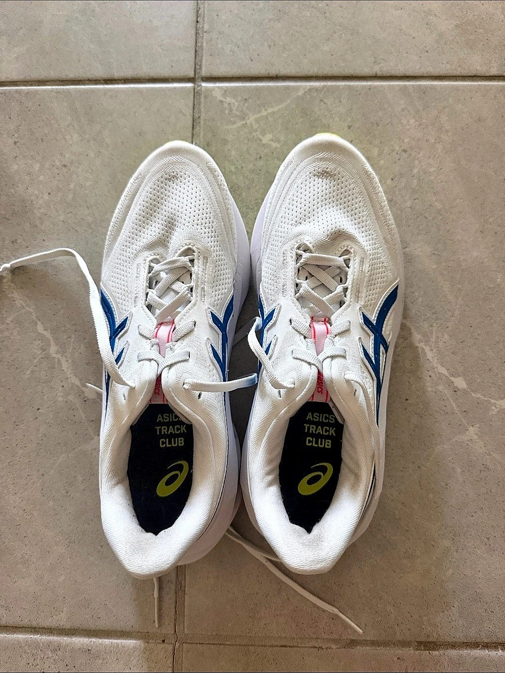 ASICS Novablast 5 - Picture 2 of 6
